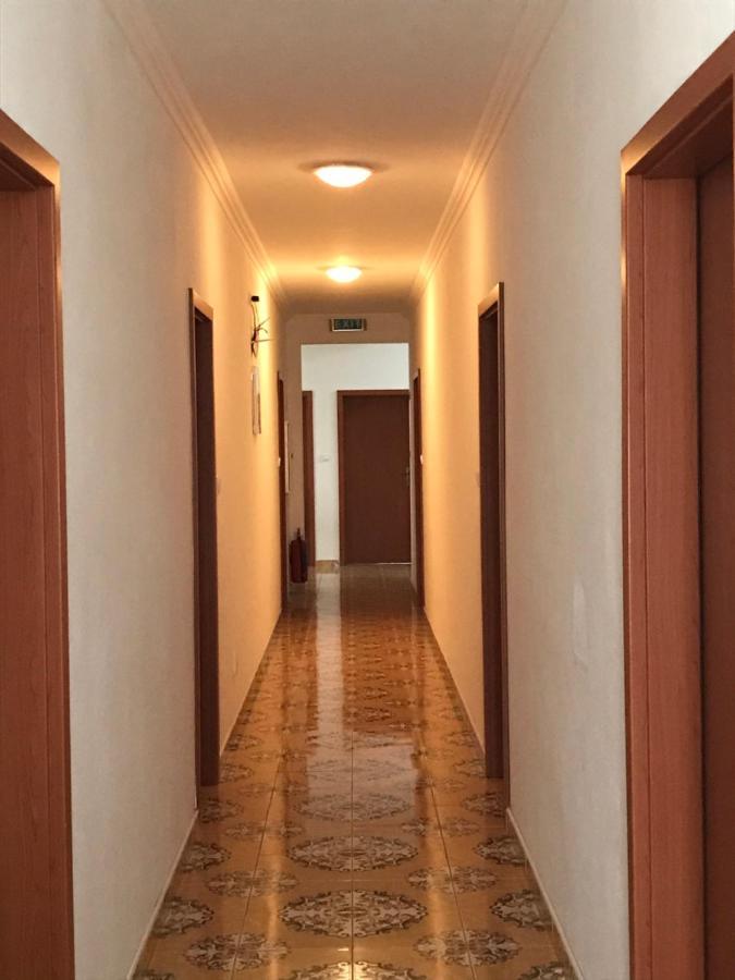 Penzion Aniko Diakovce-Sala ภายนอก รูปภาพ
